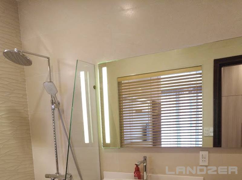 VR22 Vinhome Golden River Landzer 11.jpg